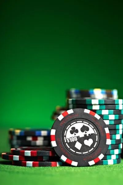aksara4d live studio roulette wheel and betting table with dealer
